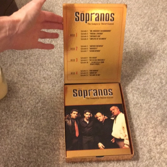 THE SOPRANOS - The Complete Third Season Box Set! - Picture 5 of 16
